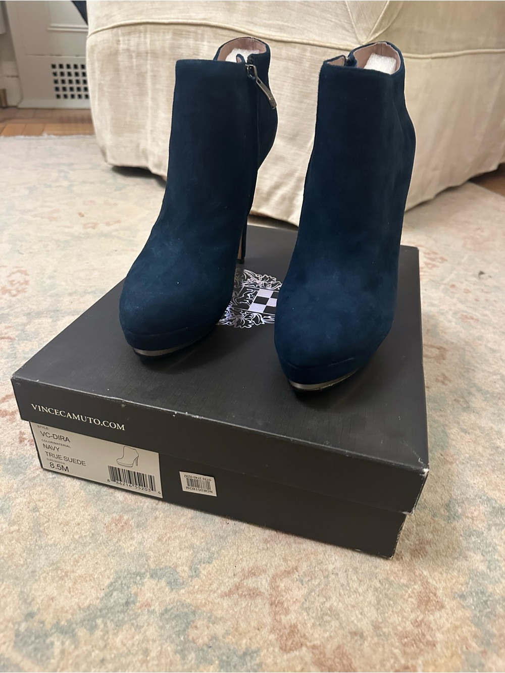 NWT Vince Camuto Navy Suede Dira Ankle Booties with Side Zip, 8.5